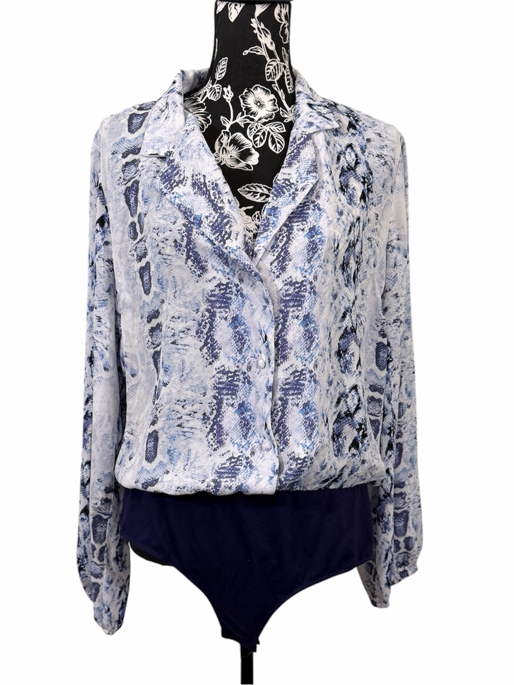 19 Cooper Blue and White Snake Print Button-Down Bodysuit Top